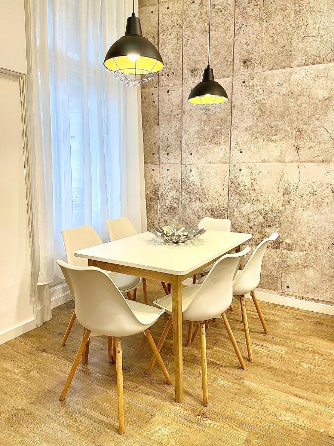 Dream Design Apartment - 3 Bedrooms & Finn Sauna Budapeste Exterior foto