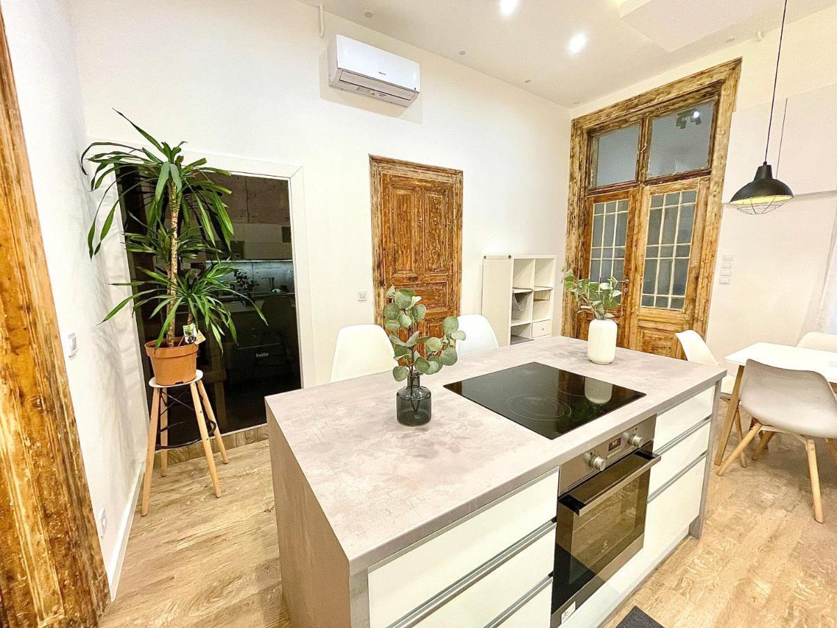 Dream Design Apartment - 3 Bedrooms & Finn Sauna Budapeste Exterior foto