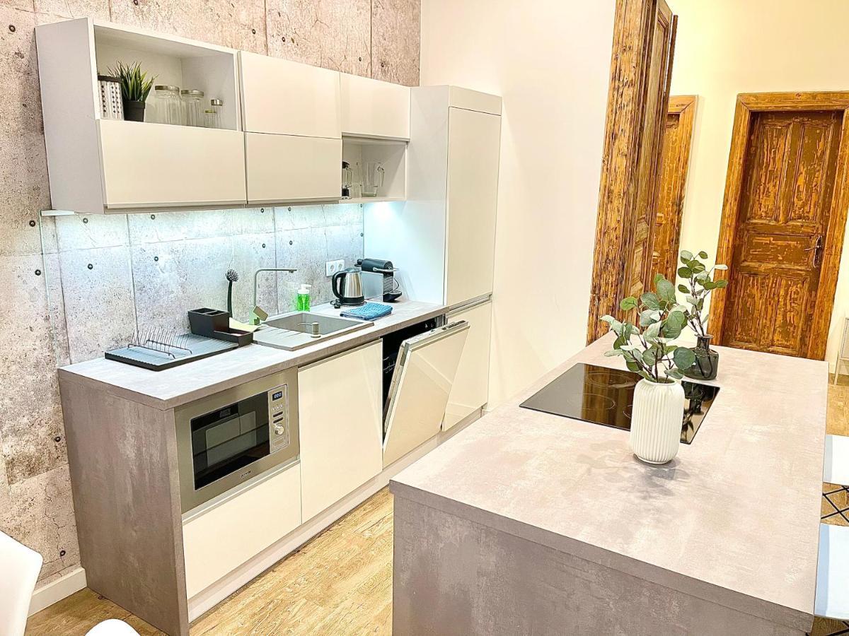 Dream Design Apartment - 3 Bedrooms & Finn Sauna Budapeste Exterior foto